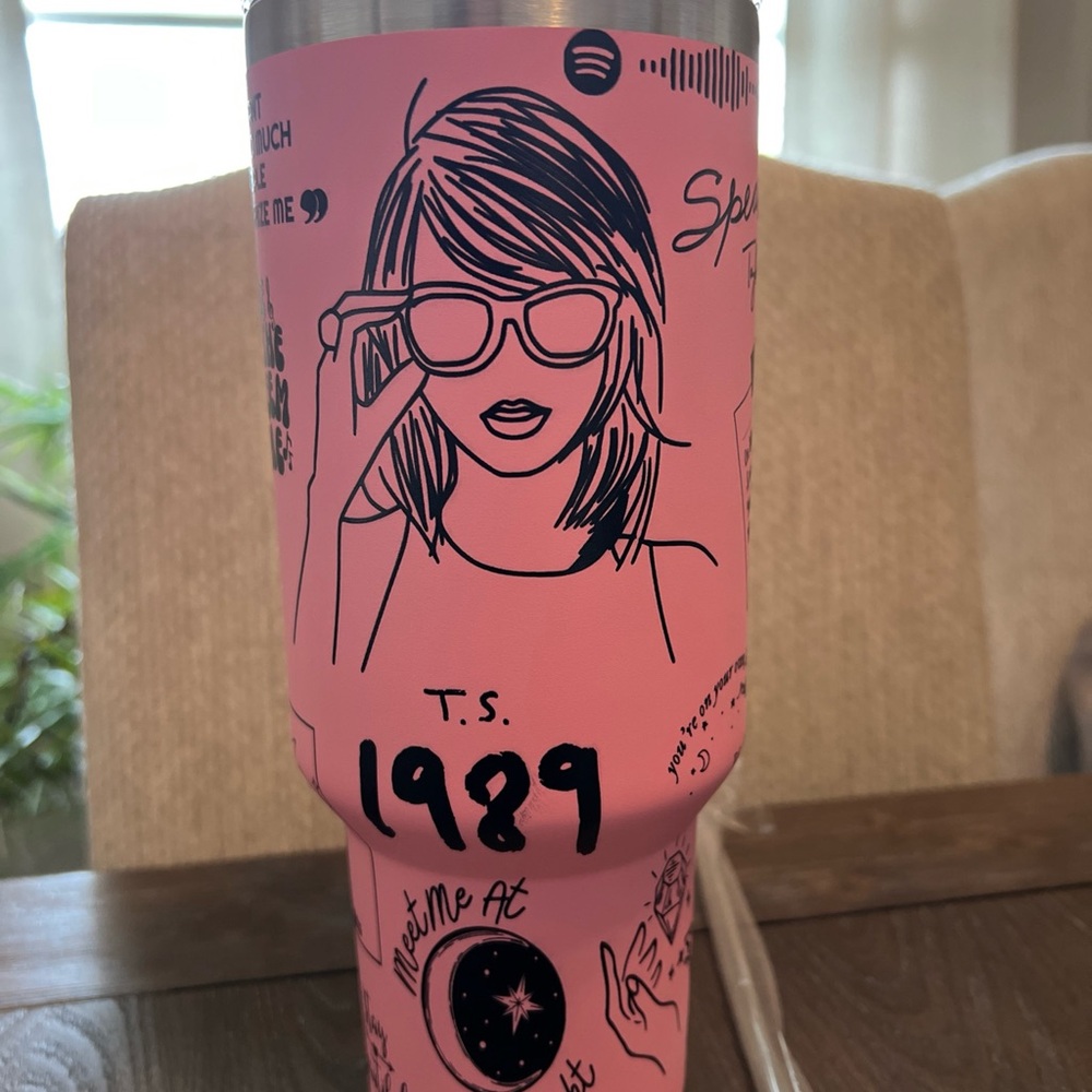 TAYLOR SWIFT ERAS TOUR 40oz Tumbler with Graphic Design   Limit edition